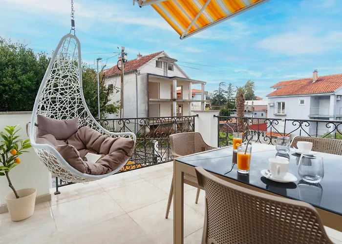Boutique Sabrina - Exclusive With Free Parking Selce