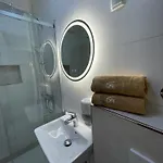 Boutique Sabrina - Exclusive With Free Parking Διαμέρισμα